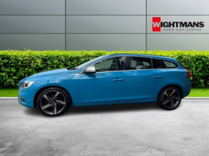 2015 Volvo V60 1.6 R-Design D2 (115hp) in Blue — image 4