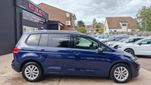 2018 Volkswagen Touran 1.6 Tdi Se Family DSG Euro 6 (s/s) 5dr in Blue — image 5