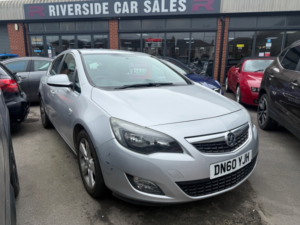 2010 Vauxhall Astra 2.0 Cdti Sri Hatchback 5dr Diesel Manual Euro 5 (160 Ps) in Silver — image 2