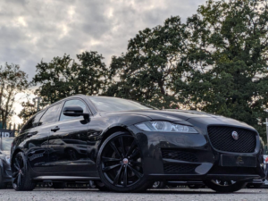 2018 Jaguar Xf 2.0d R-Sport Sportbrake Auto AWD Euro 6 (s/s) 5dr in Black — image 3