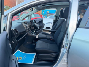 2011 Toyota Verso S 1.33 Dual Vvt-I T Spirit Euro 5 5dr in Silver — image 4