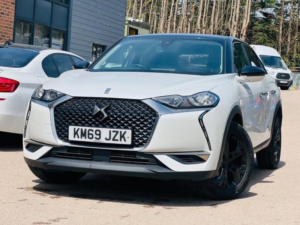 2019 Ds Automobiles Ds 3 Crossback 1.5 Bluehdi Prestige Crossback Euro 6 (s/s) 5dr in White — image 2