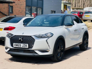 2019 Ds Automobiles Ds 3 Crossback 1.5 Bluehdi Prestige Crossback Euro 6 (s/s) 5dr in White — image 4