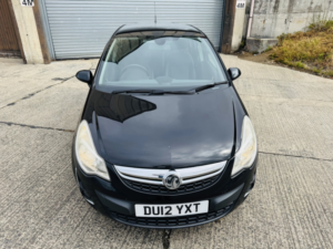 2012 Vauxhall Corsa 1.4 16v Se in Black — image 4