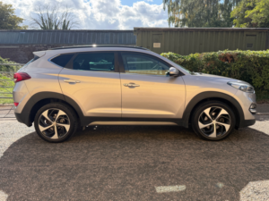 2015 Hyundai Tucson 2.0 Crdi Premium Se SUV 5dr Diesel Manual 4WD Euro 6 (185 Ps) in Beige — image 2