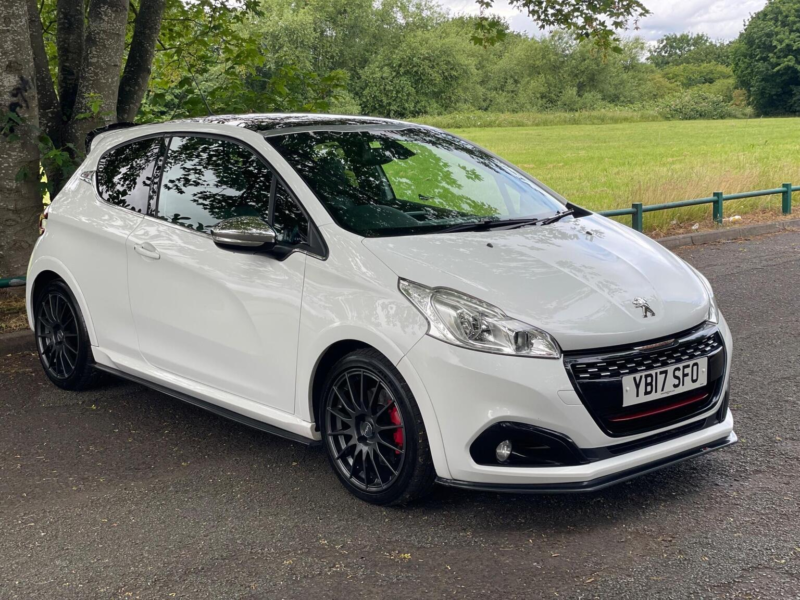2017 Peugeot 208 1.6 Thp Gti Prestige Euro 6 (s/s) 3dr in White — image 1