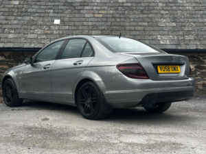 2008 Mercedes C-Class 2.1 C200 Elegance Cdi Auto 4dr in Silver — image 3