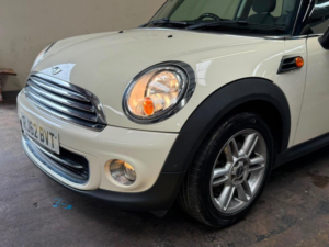 2012 MINI Hatch 1.6 Cooper Euro 5 (s/s) 3dr in White — image 3