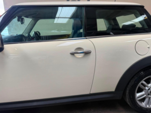2012 MINI Hatch 1.6 Cooper Euro 5 (s/s) 3dr in White — image 5