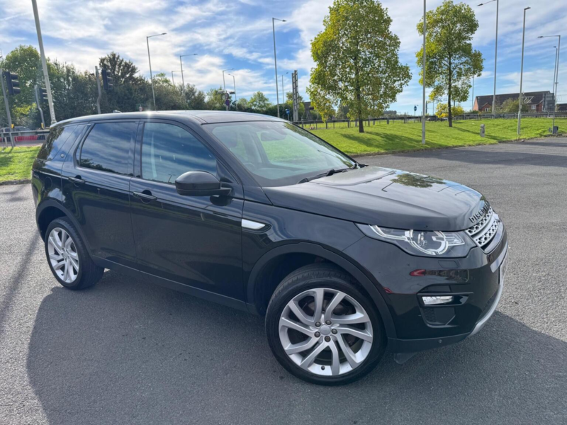 2016 Land Rover Discovery Sport 2.0 Td4 Hse Auto 4WD Euro 6 (s/s) 5dr in Black — image 1
