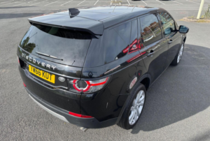 2016 Land Rover Discovery Sport 2.0 Td4 Hse Auto 4WD Euro 6 (s/s) 5dr in Black — image 4