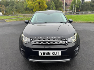 2016 Land Rover Discovery Sport 2.0 Td4 Hse Auto 4WD Euro 6 (s/s) 5dr in Black — image 5