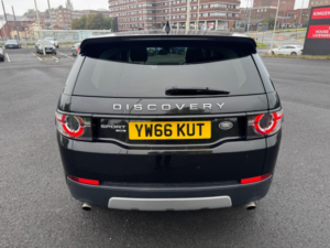 2016 Land Rover Discovery Sport 2.0 Td4 Hse Auto 4WD Euro 6 (s/s) 5dr in Black — image 6
