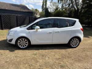 2012 Vauxhall Meriva 1.7 Cdti Se in White — image 4