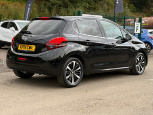 2019 Peugeot 208 1.2 Puretech Tech Edition Hatchback 5dr Petrol Manual Euro 6 (s/s) (82 Ps) in Black — image 5
