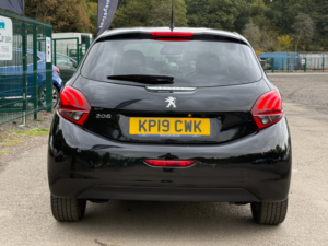 2019 Peugeot 208 1.2 Puretech Tech Edition Hatchback 5dr Petrol Manual Euro 6 (s/s) (82 Ps) in Black — image 6