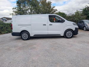 2021 Vauxhall Vivaro 1.5 Turbo D 2900 Edition L2 H1 Euro 6 (s/s) 5dr in White — image 2