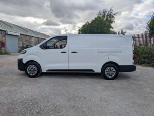 2021 Vauxhall Vivaro 1.5 Turbo D 2900 Edition L2 H1 Euro 6 (s/s) 5dr in White — image 6