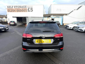 2017 Volkswagen Golf 1.6 Tdi Se Nav Euro 6 (s/s) 5dr in Black — image 6