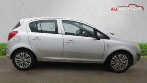 2011 Vauxhall Corsa 1.2 16v Excite Euro 5 5dr in Silver — image 5