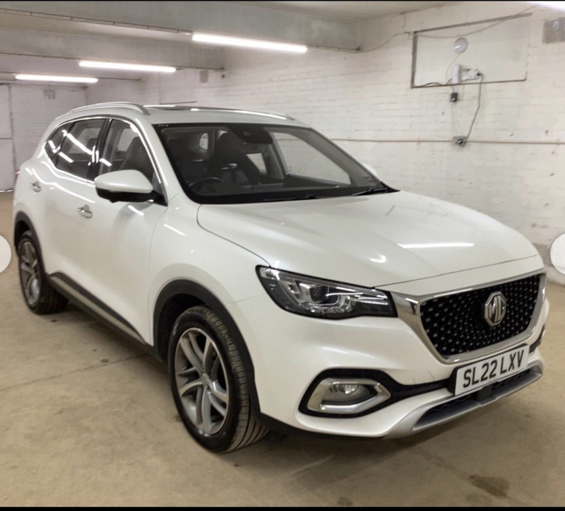 2022 MG MG Hs 1.5 T-Gdi 16.6kwh Exclusive in White — image 1
