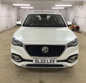 2022 MG MG Hs 1.5 T-Gdi 16.6kwh Exclusive in White — image 3