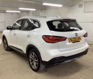2022 MG MG Hs 1.5 T-Gdi 16.6kwh Exclusive in White — image 5