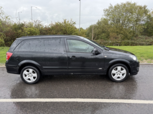 2012 Vauxhall Astra Van 1.7 Cdti 16v Sportive in Black — image 2