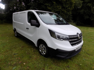 2023 Renault Trafic 2.0 Dci Blue Ll30 Business+ L2 H1 Euro 6 (s/s) 5dr in White — image 2