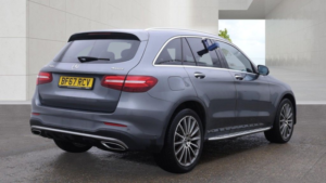 2017 Mercedes-Benz Glc 2.1 Glc250d Amg Line (premium) SUV 5dr Diesel G-Tronic 4matic Euro 6 (s/s) (204 Ps) in Grey — image 4