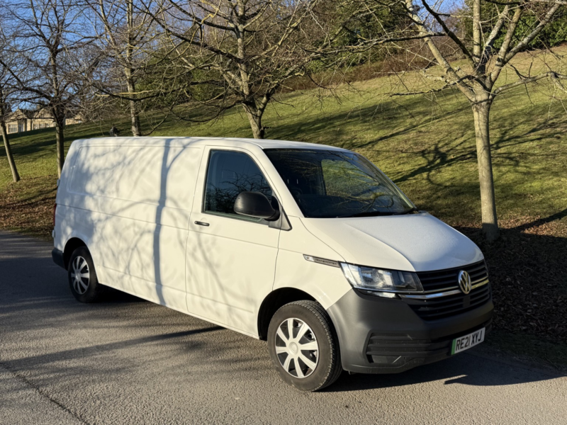 2021 Volkswagen E-Transporter E 110 37.3kwh in White — image 1