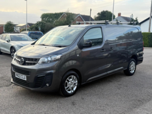 2022 Vauxhall Vivaro 2.0 Turbo D 3100 Sportive L2 H1 Euro 6 (s/s) 5dr in Grey — image 3