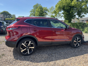 2019 Nissan Qashqai 1.3 Dig-T Tekna in Red — image 2