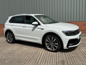 2020 Volkswagen Tiguan 2.0 Tdi R-Line Tech DSG 4motion Euro 6 (s/s) 5dr in White — image 4