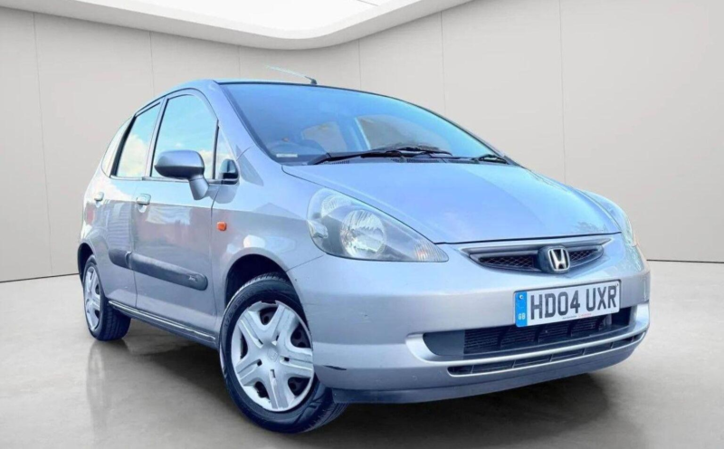 2004 Honda Jazz 1.4 I-Dsi Se CVT-7 5dr in Silver — image 1