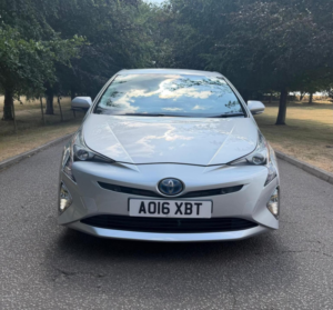 2016 Toyota Prius 1.8 Vvt-H Excel CVT Euro 6 (s/s) 5dr (15in Alloy) in Silver — image 2