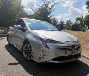 2016 Toyota Prius 1.8 Vvt-H Excel CVT Euro 6 (s/s) 5dr (15in Alloy) in Silver — image 3