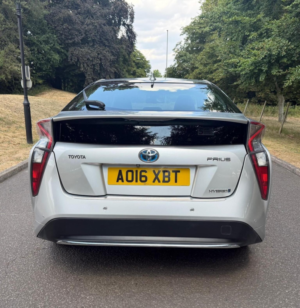 2016 Toyota Prius 1.8 Vvt-H Excel CVT Euro 6 (s/s) 5dr (15in Alloy) in Silver — image 6