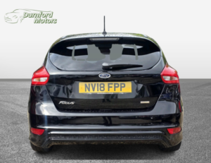 2018 Ford Focus 1.0 T Ecoboost St-Line in Black — image 5