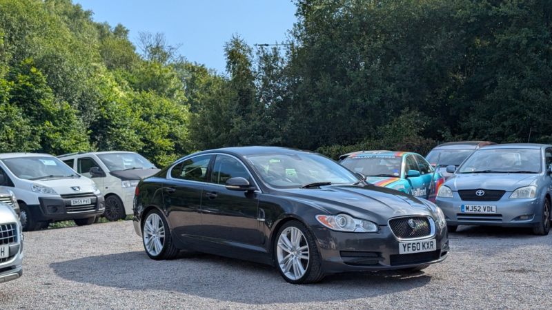 2011 Jaguar Xf 5.0 V8 Premium Luxury in Grey — image 1