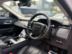 2019 Land Rover Range Rover Velar 2.0 Range Rover Velar Hse D240 Auto 4WD 5dr in White — image 5