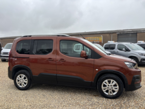 2021 Peugeot Rifter Wav Wheelchair Accessible Vehicle 1.5 Bluehdi Allure Premium in Bronze — image 2