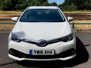 2016 Toyota Auris 1.2 Vvt-I Icon Euro 6 (s/s) 5dr in White — image 2
