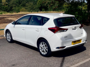 2016 Toyota Auris 1.2 Vvt-I Icon Euro 6 (s/s) 5dr in White — image 4