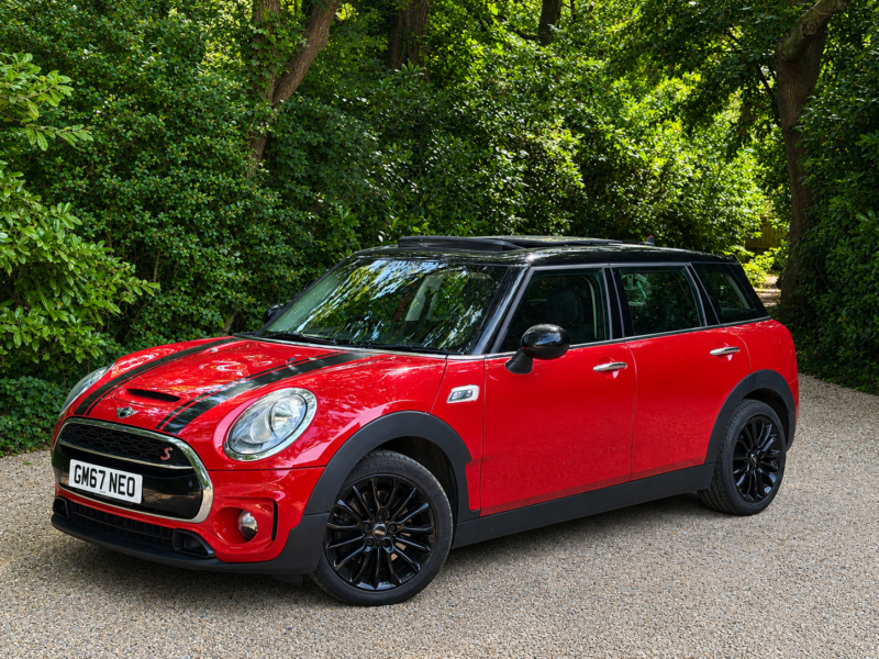 2017 MINI Clubman 2.0 Clubman Cooper S in Red — image 1