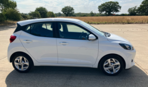 2021 Hyundai I10 1.0 I10 Se Connect 1.0 AMT Automatic in White — image 3