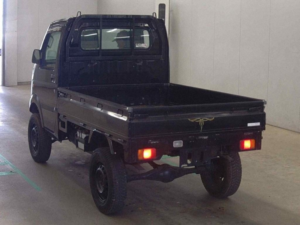 2002 Suzuki Carry 660cc 4WD Pickup Truck in Black — image 3