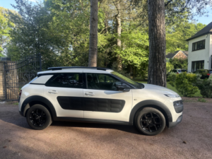 2014 Citroen C4 Cactus 1.2 Puretech Feel in White — image 4