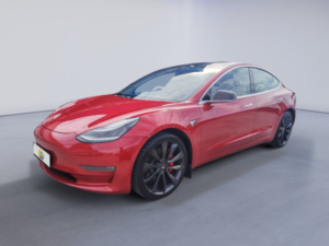 2020 Tesla Model 3 (dual Motor) Performance Saloon 4dr Electric Auto 4wde (performance Upgrade) (449 Bhp) in Red — image 3