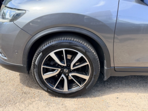2017 Nissan X-Trail Dig-T Tekna in Grey — image 4